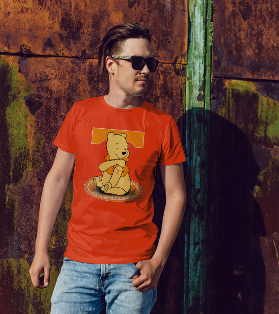 Tennessee Volunteers Winnie The Pooh Sitting With Orange T-Shirt And Big T T-Shirt