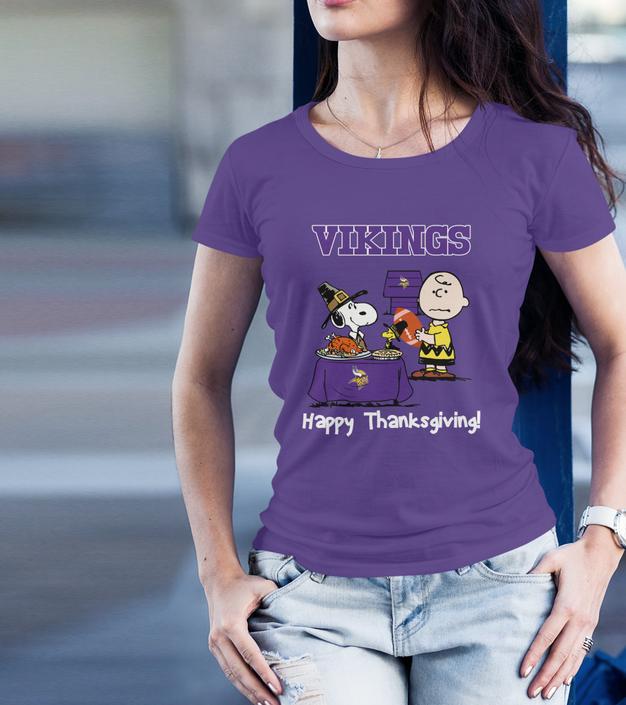 Vikings Snoopy Charlie Brown Thanksgiving Football Minnesota T-Shirt