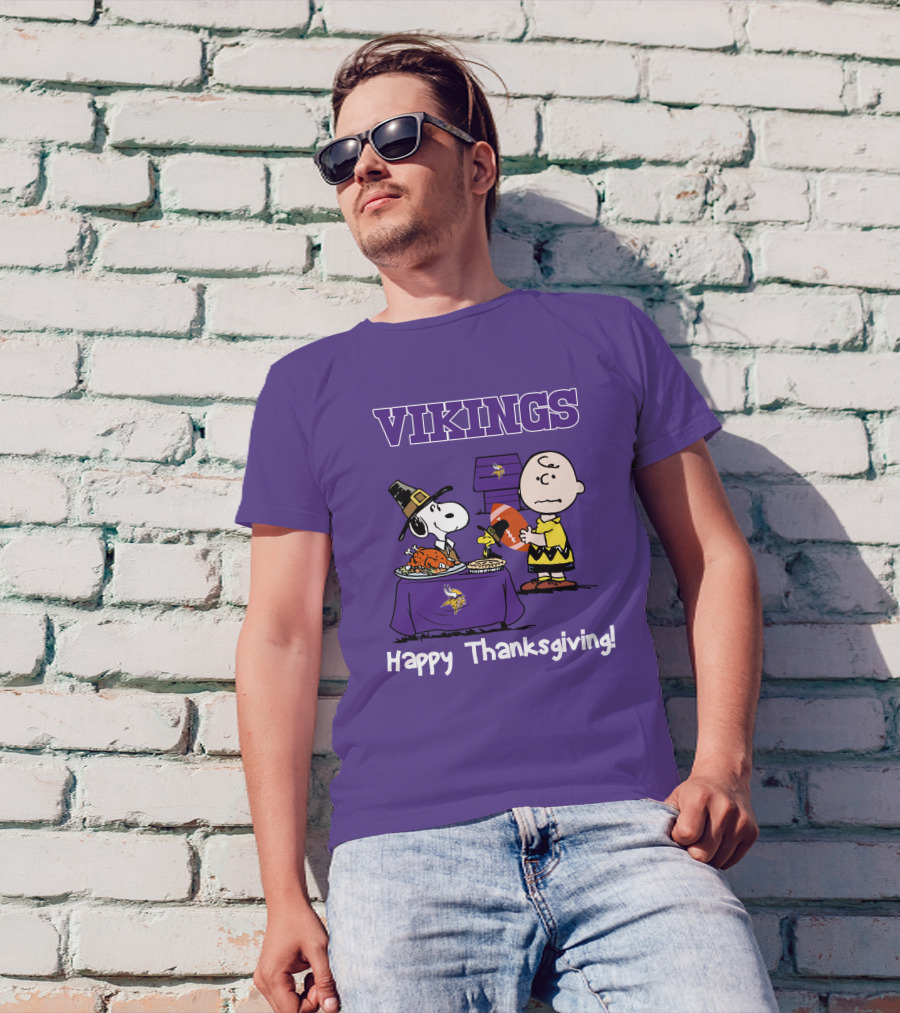 Vikings Snoopy Charlie Brown Thanksgiving Football Minnesota T-Shirt