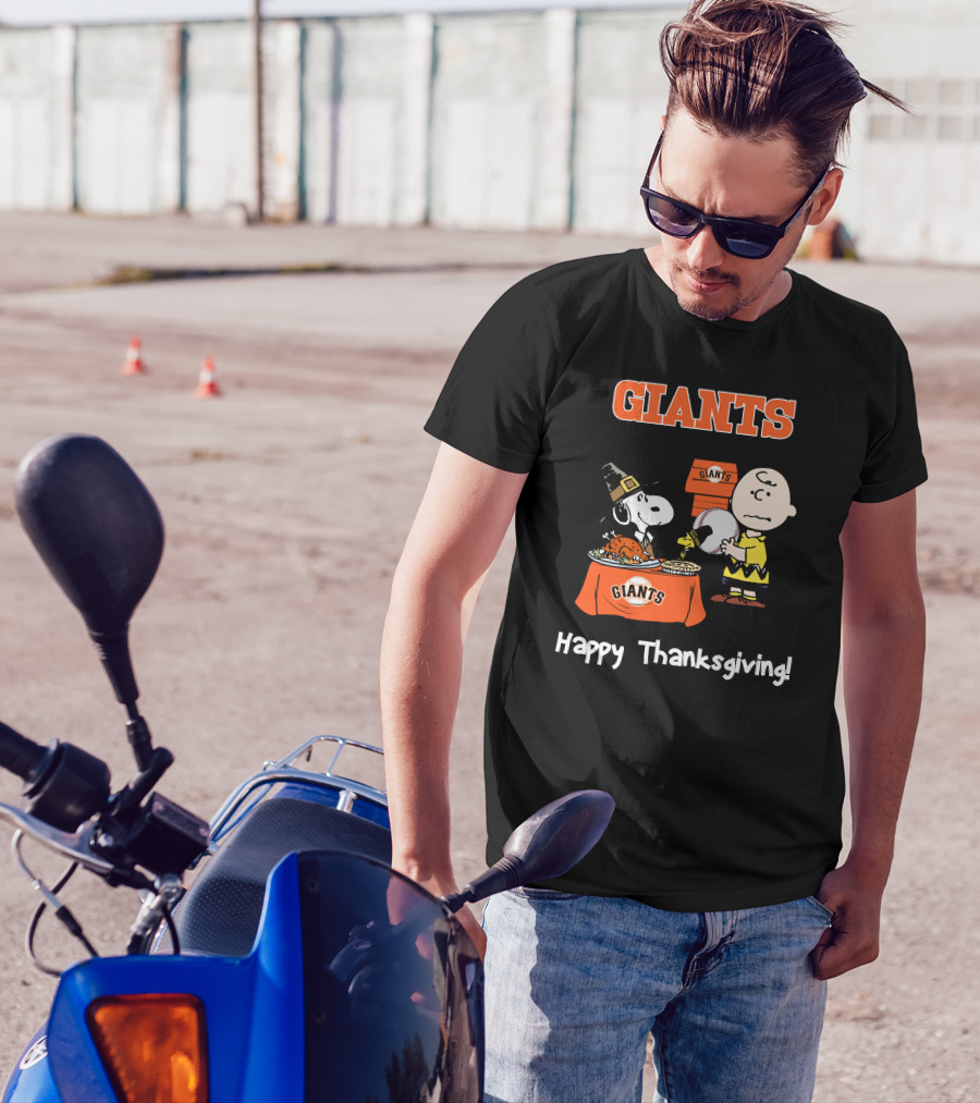 San Francisco Giants Snoopy Charlie Brown Happy Thanksgiving T-Shirt
