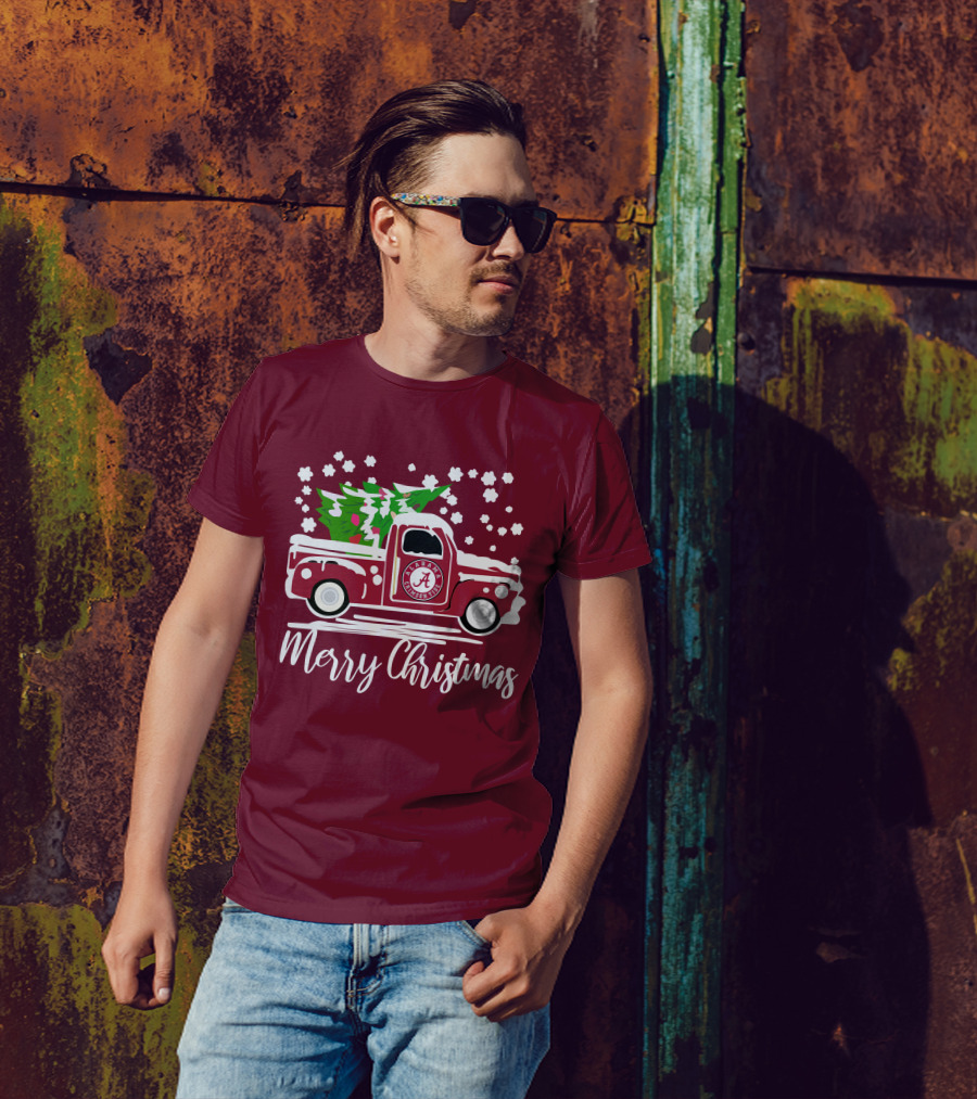 Merry Christmas Alabama Crimson Tide Vintage Truck Snowy Tree T-Shirt