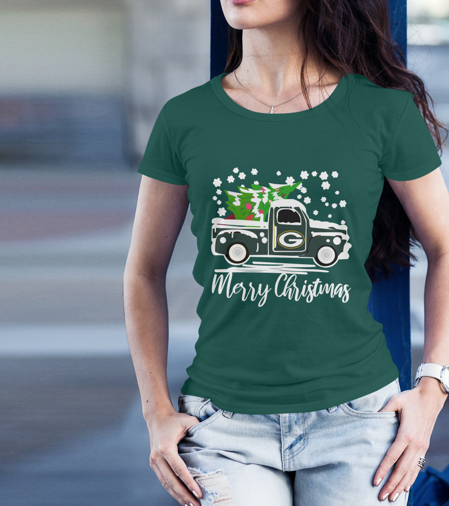 Green Bay Packers Vintage Truck With Christmas Tree Merry Christmas T-Shirt