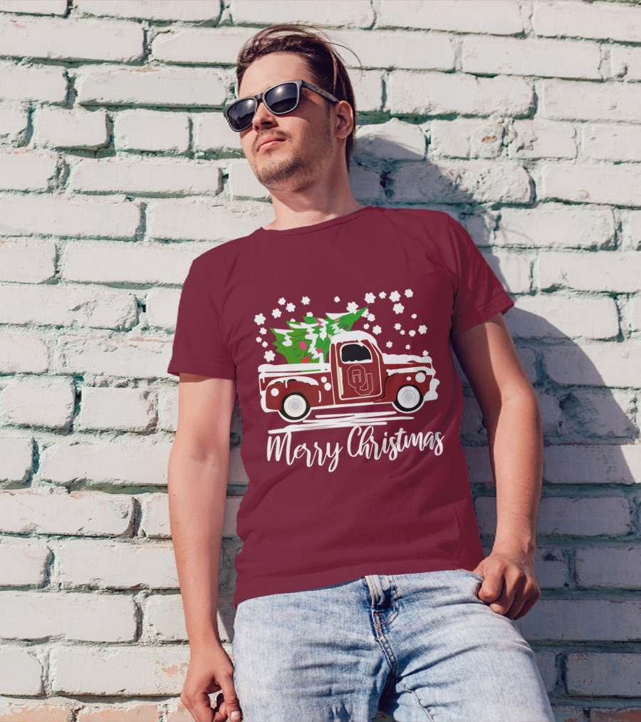 Merry Christmas Oklahoma Sooners Vintage Truck With Tree T-Shirt