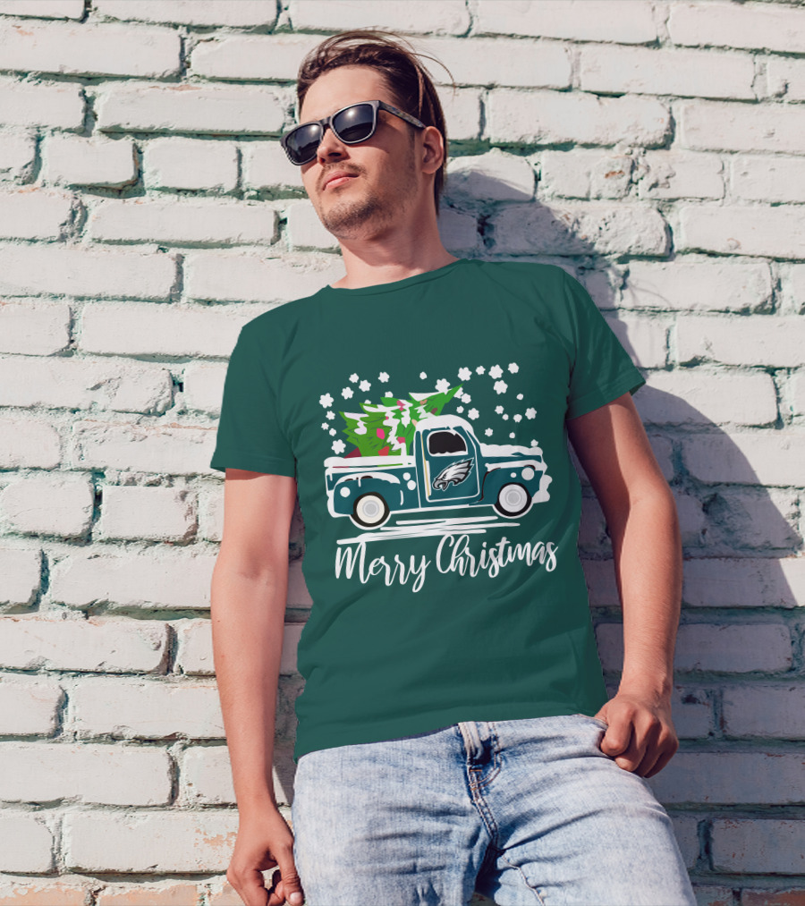 Merry Christmas Philadelphia Eagles Vintage Car Snowflakes T-Shirt
