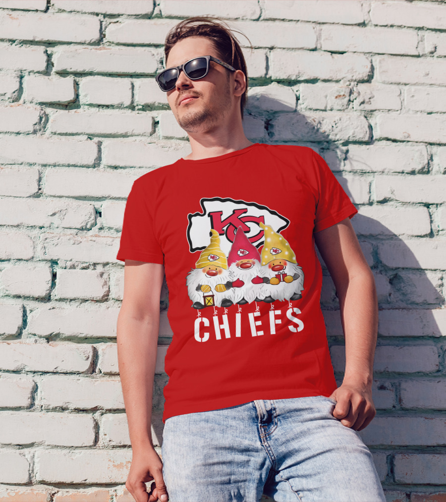 Kansas City Chiefs Merry Christmas Happy Holidays Gnomes T-Shirt