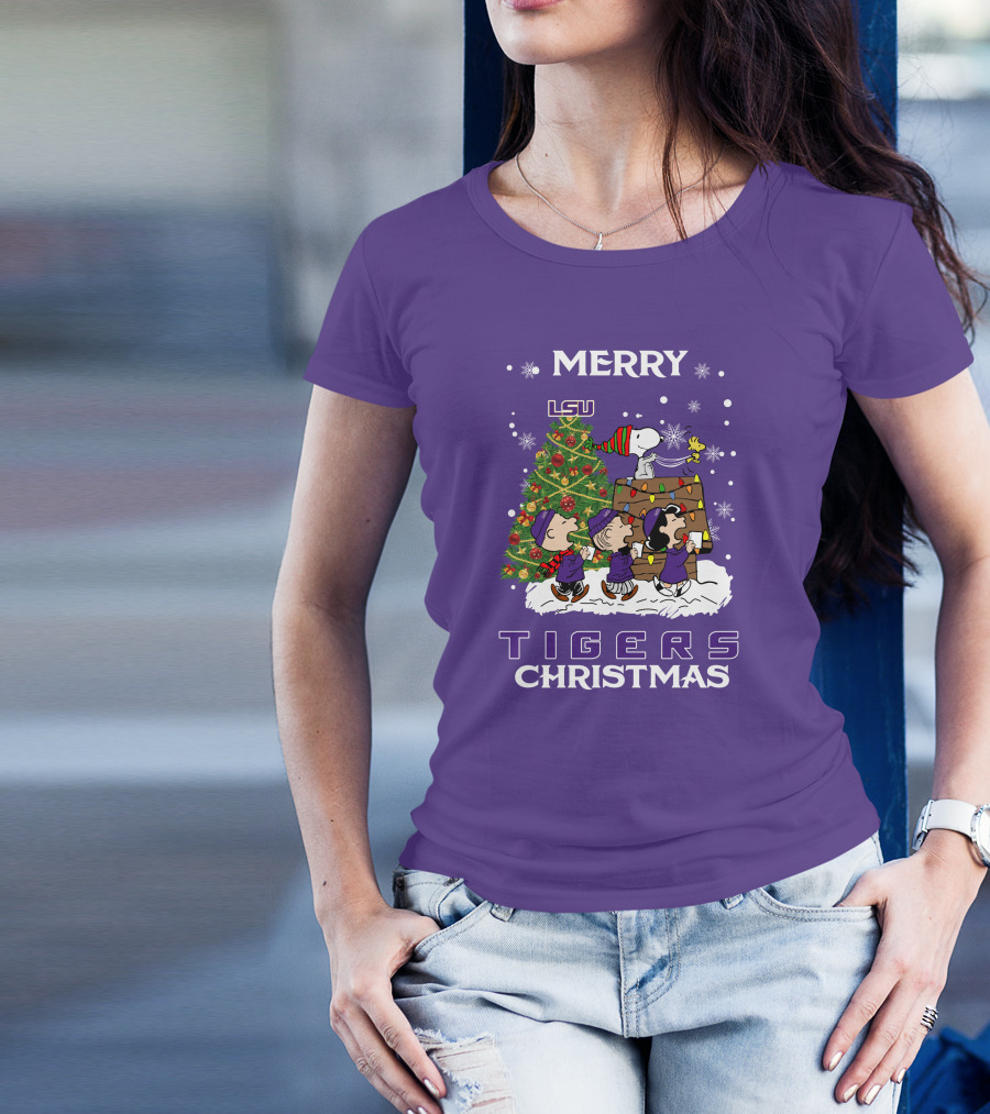 Lsu Tigers Merry Christmas Snoopy Christmas Tree Peanuts T-Shirt