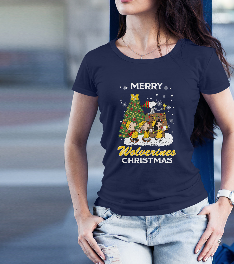 Merry Wolverines Christmas Peanuts Tree Celebration T-Shirt