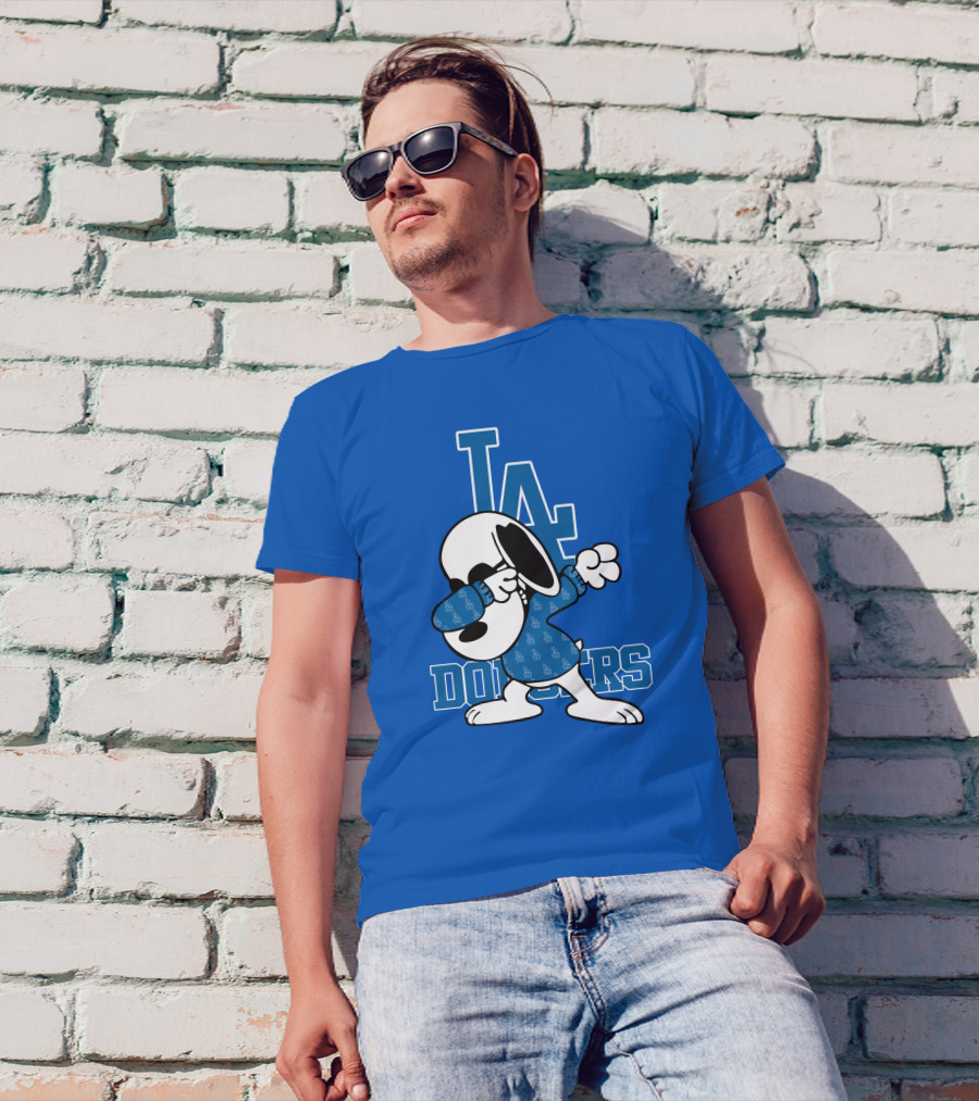 Los Angeles Dodgers Snoopy Dabbing LA T-Shirt