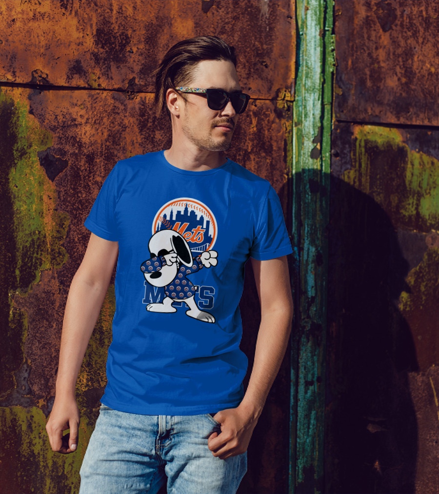 New York Mets Snoopy Dabbing Mets Logo Skyline T-Shirt