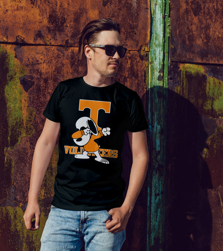 Tennessee Volunteers Snoopy Dabbing T-Shirt