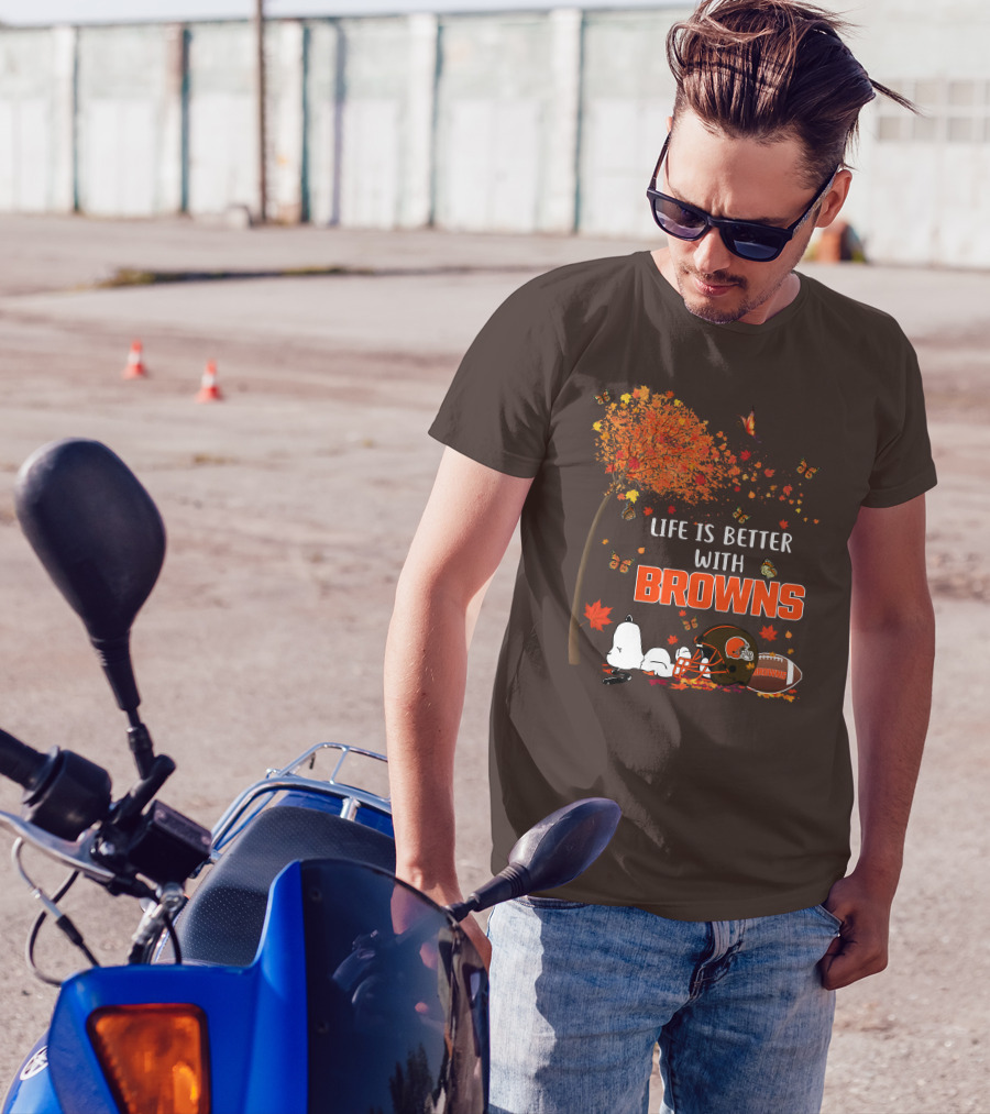 Life Is Better With My Cleveland Browns Football Autumn Scene And Peanuts Character T-Shirt