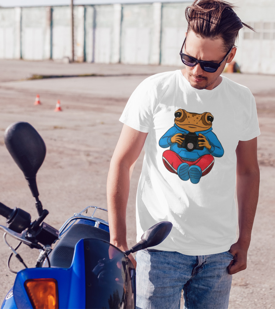 Bad Bunny Sapo Concho Frog With Camera Blue Red Pants T-Shirt