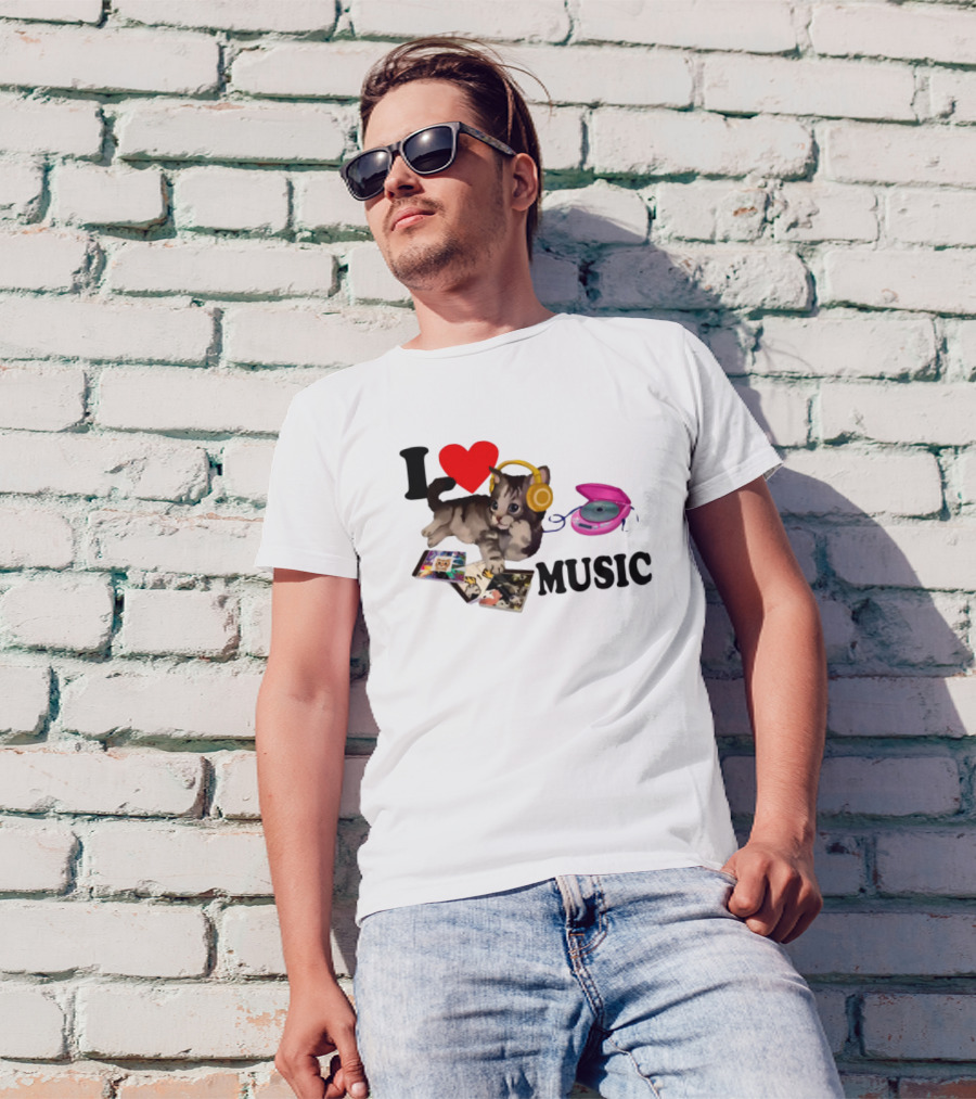 I Love Music Cat Headphones Portable CD Player Cute Cat Photos T-Shirt