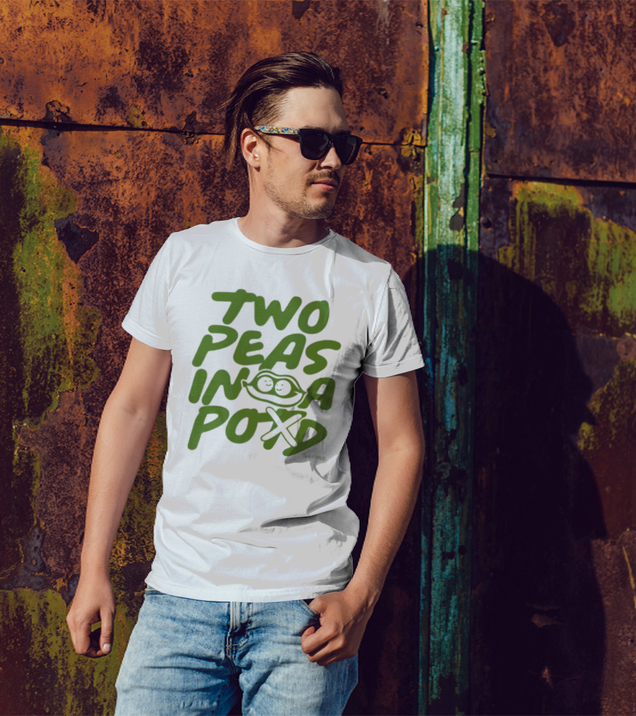 Two Peas In A Pod Cartoon Illustration By Tamera Ann 전연희 T-Shirt