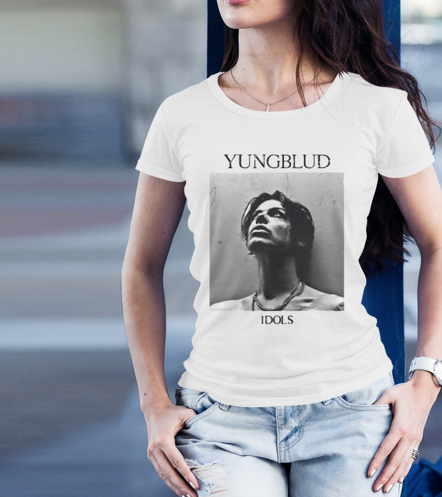 Yungblud Idols Black And White Portrait Chain Necklace T-Shirt