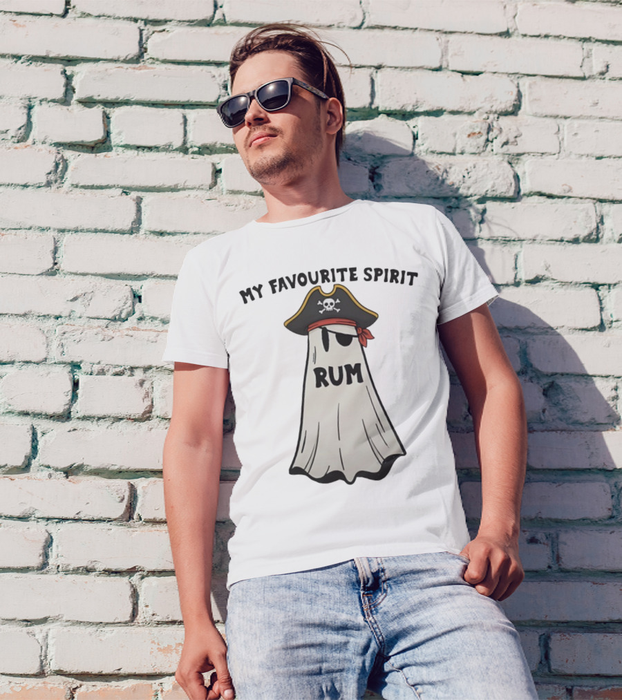 My Favourite Spirit Rum Pirate Ghost Funny Halloween Costume T-Shirt