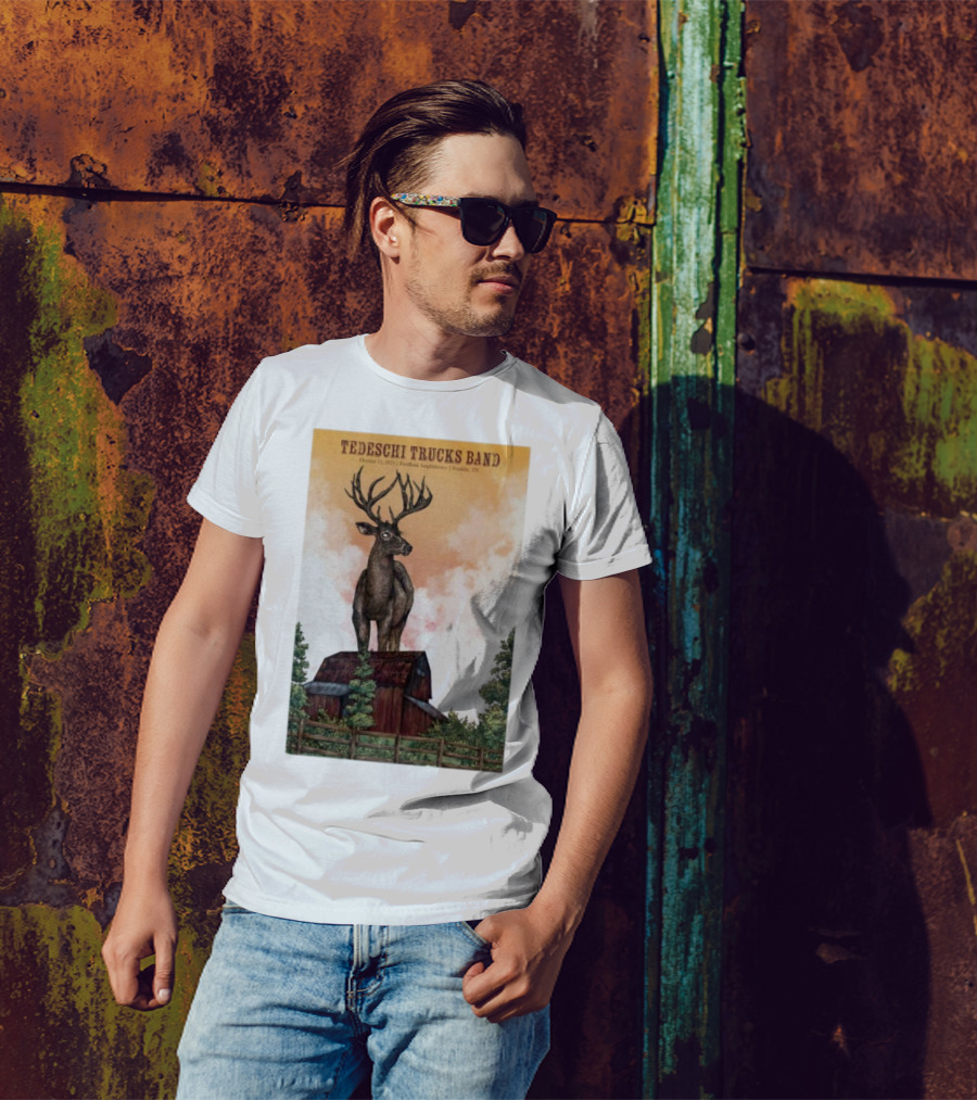 Tedeschi Trucks Band October 15 2025 FirstBank Amphitheater Franklin TN Deer On Barn T-Shirt