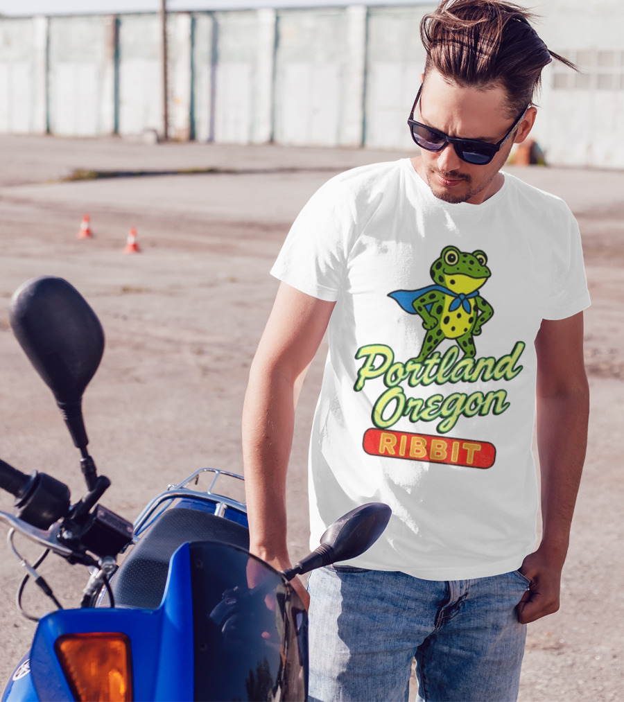 Portland Oregon Ribbit Frog Superhero Retro Style T-Shirt