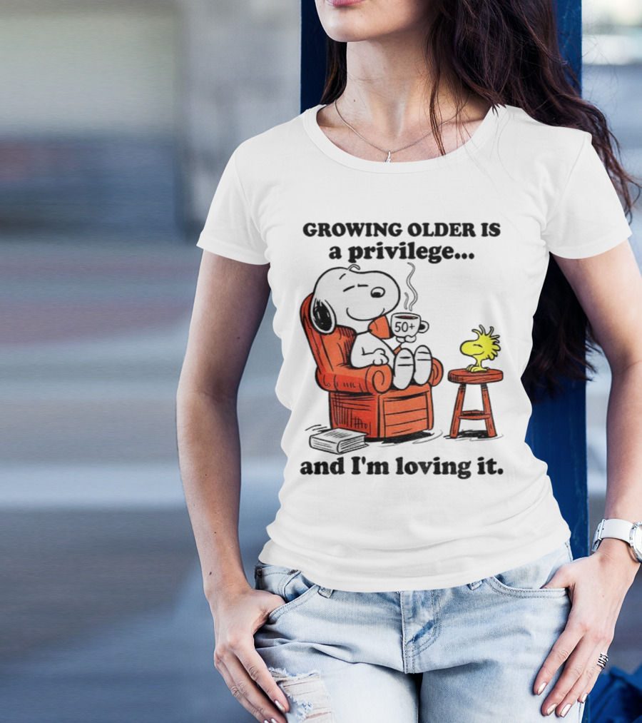 Snoopy And Woodstock Relaxing Growing Older 50+ Privilege And Loving It T-Shirt