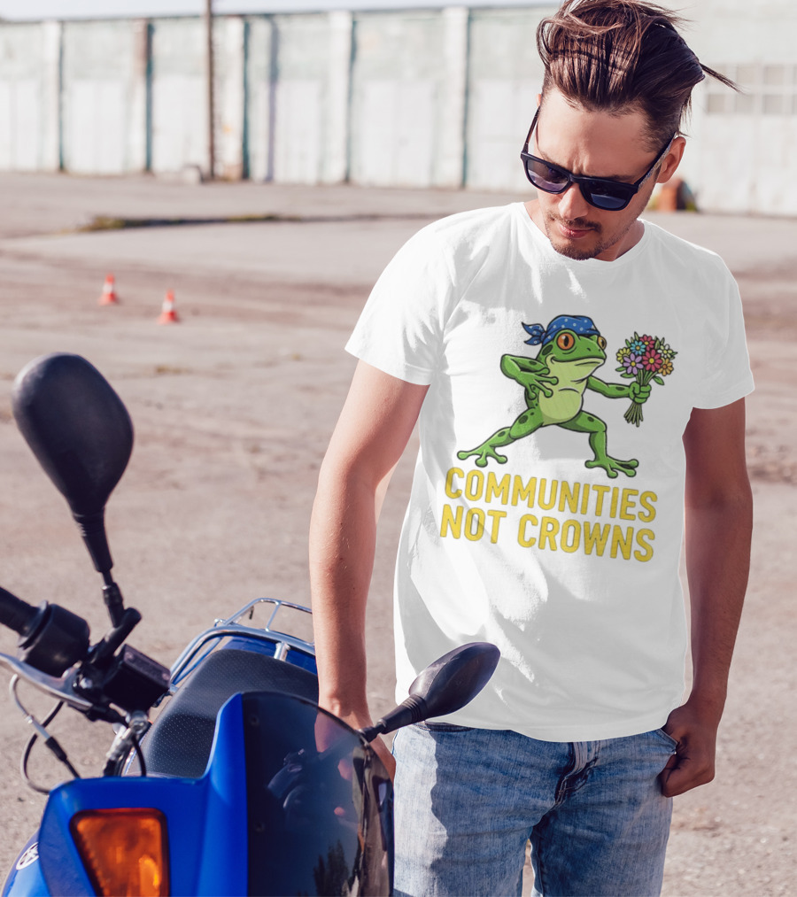 Portland Frog Protester Communities Not Crowns Bandana Frog With Flowers T-Shirt