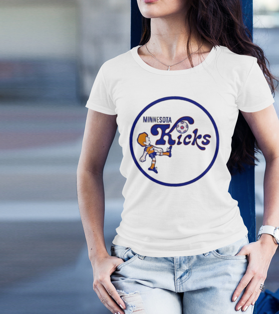 Minnesota Kicks Soccer Cartoon Player Retro Style T-Shirt