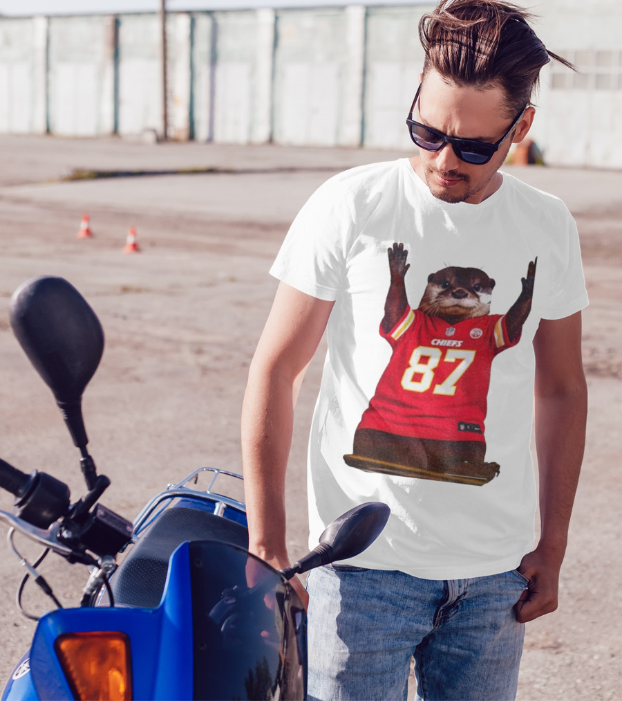 Travis Kelce 87 Kansas City Chiefs Sea Otter NFL Fan Jersey T-Shirt