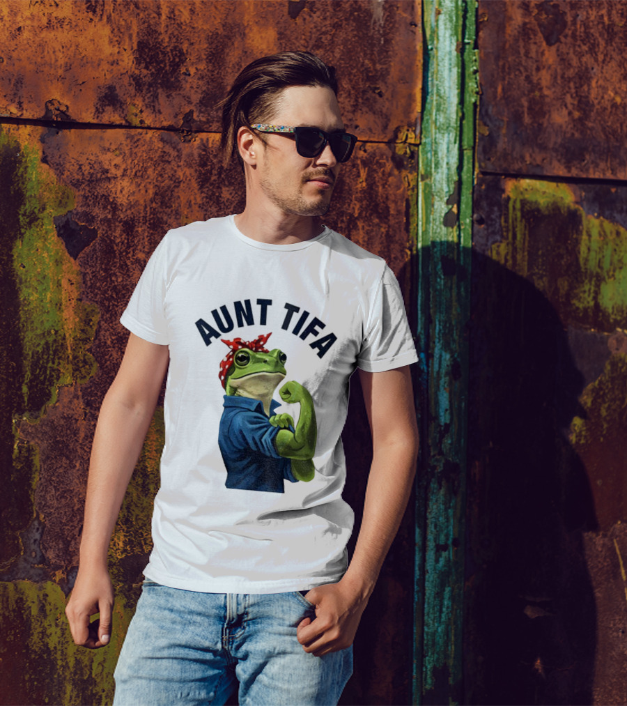 Aunt Tifa Rosie The Riveter Frog Meme Resist T-Shirt