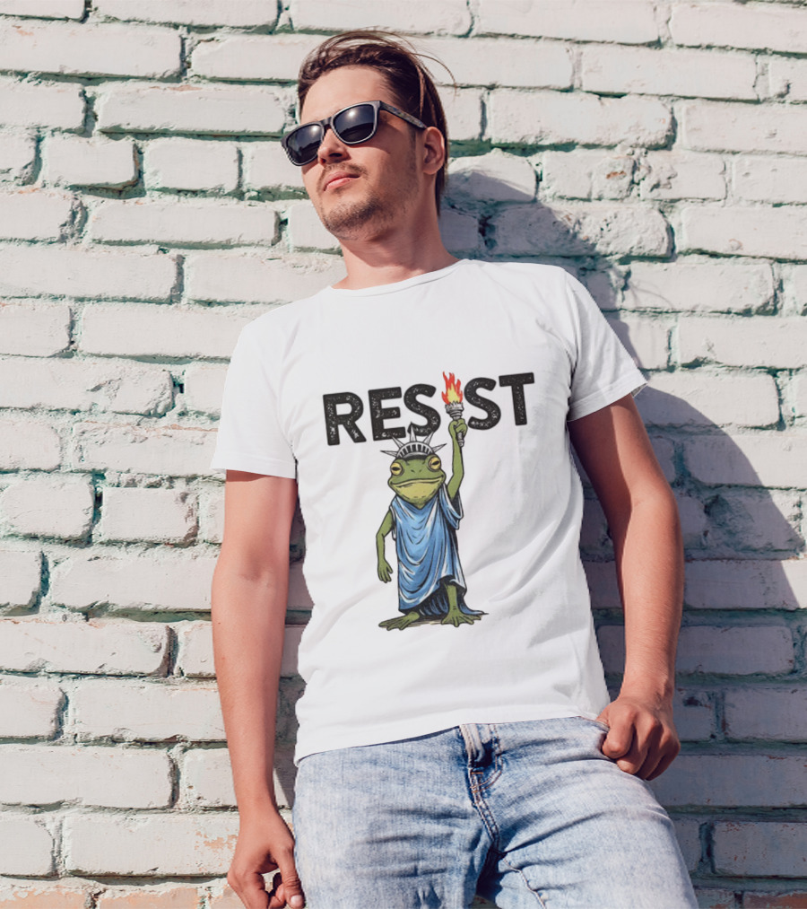Portland Frog Resist Protest Statue Of Liberty Torch T-Shirt