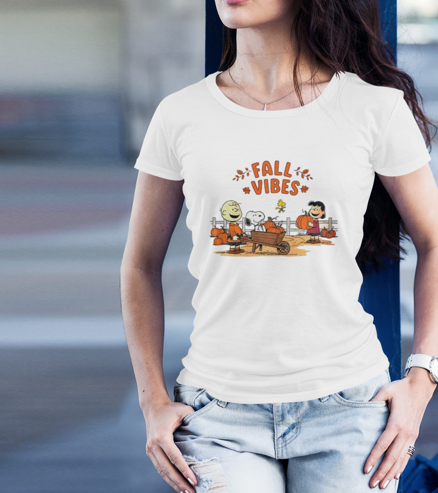 Fall Vibes Snoopy Thanksgiving Charlie Brown Pumpkin Halloween 2025 T-Shirt