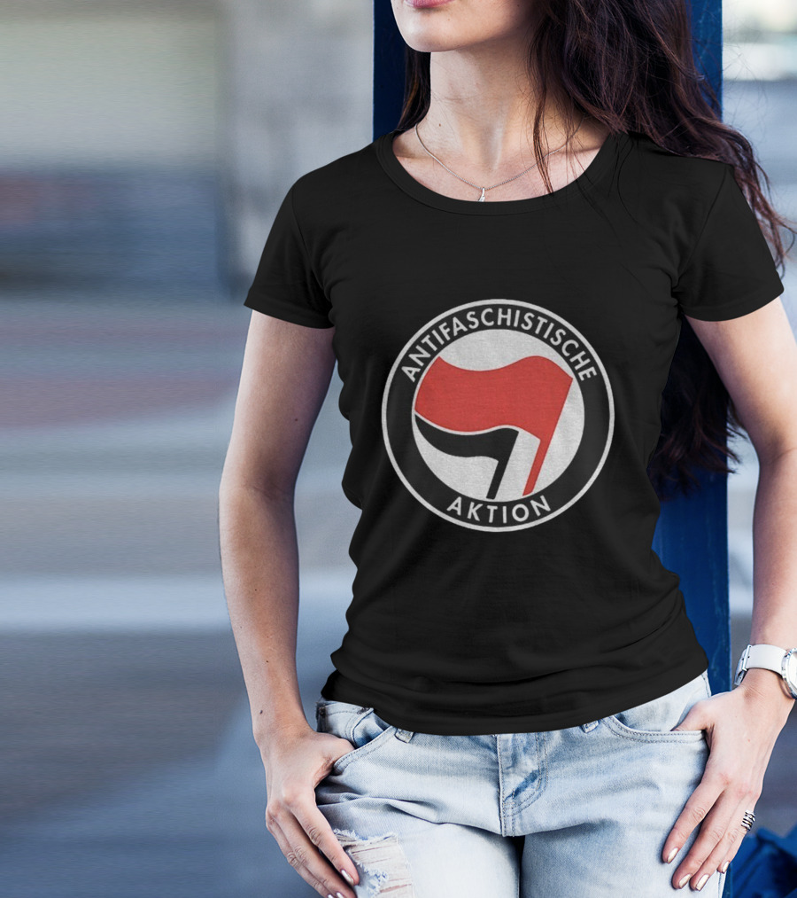 Antifaschistische Aktion Red Black Flags Anti Fascist Symbol T-Shirt