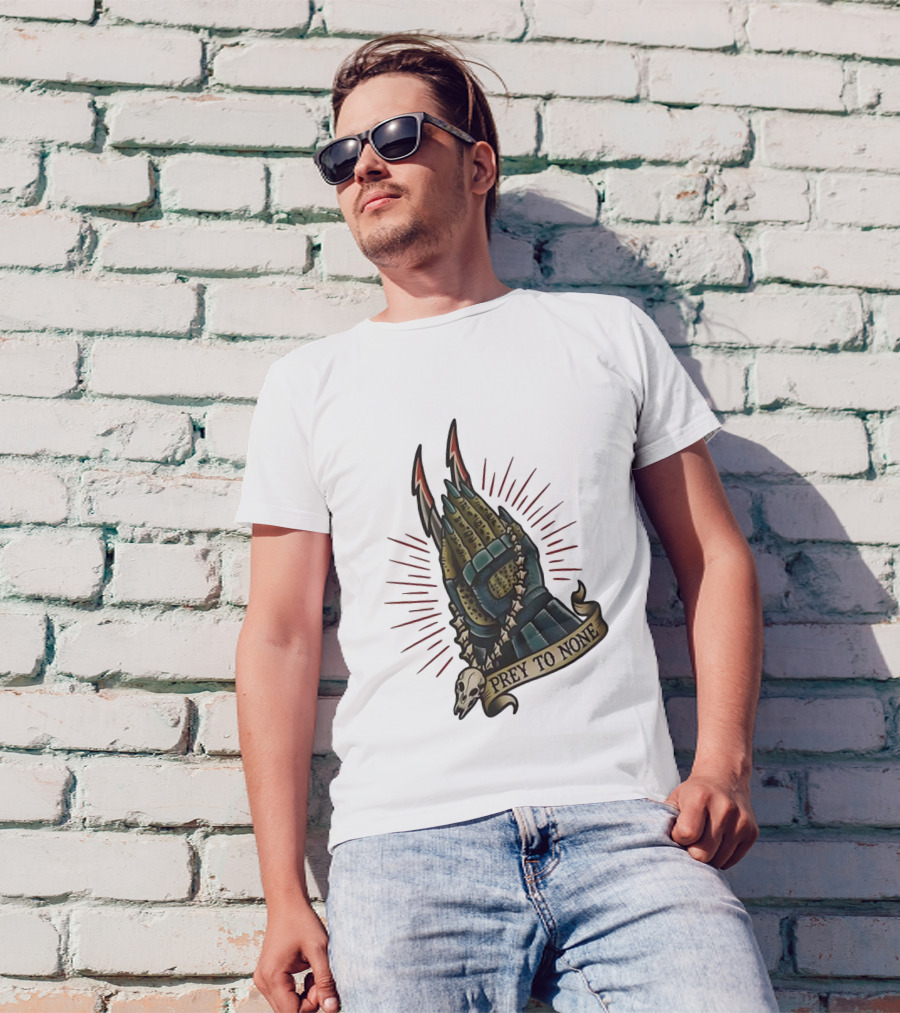 Prey To None Alien Claw With Skull And Star Chain T-Shirt