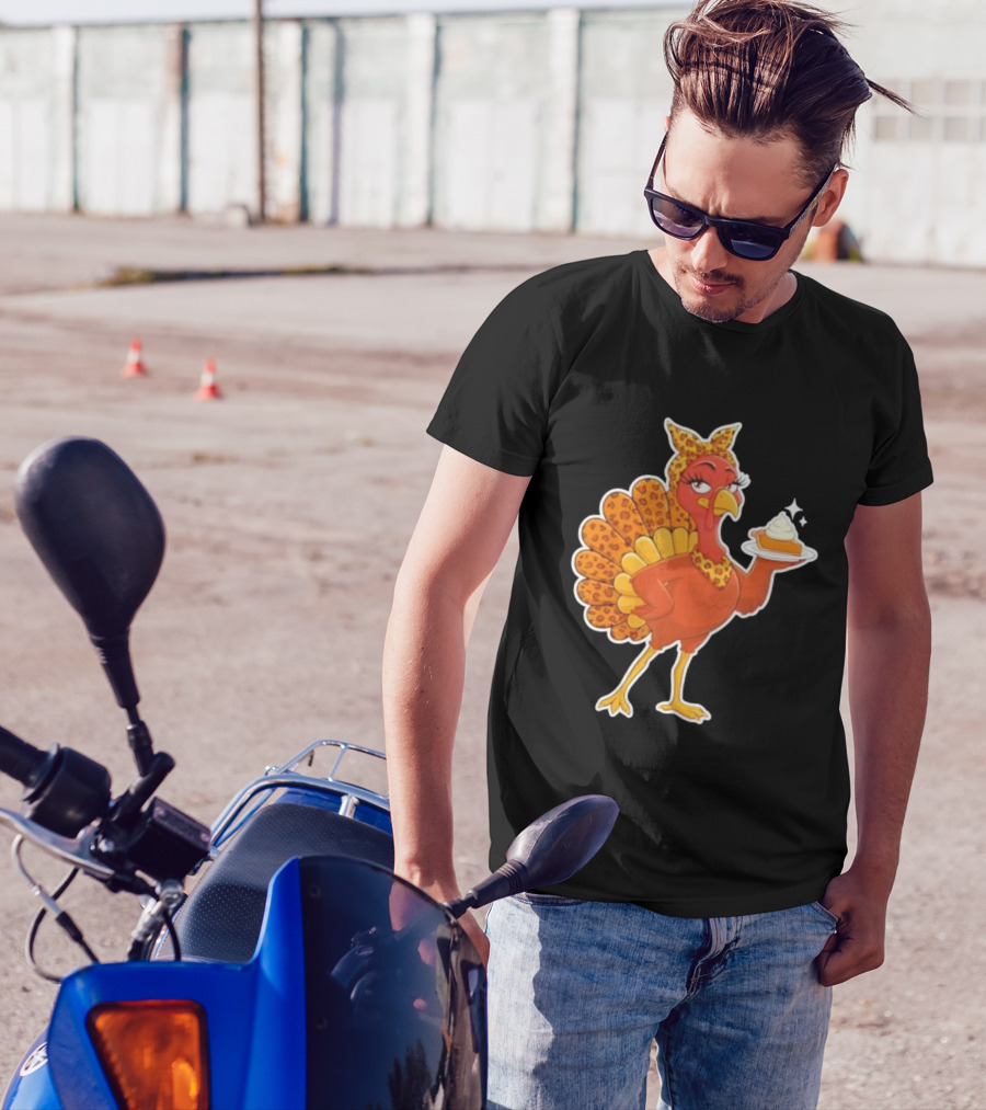 Leopard Print Turkey With Pumpkin Pie Thanksgiving T-Shirt
