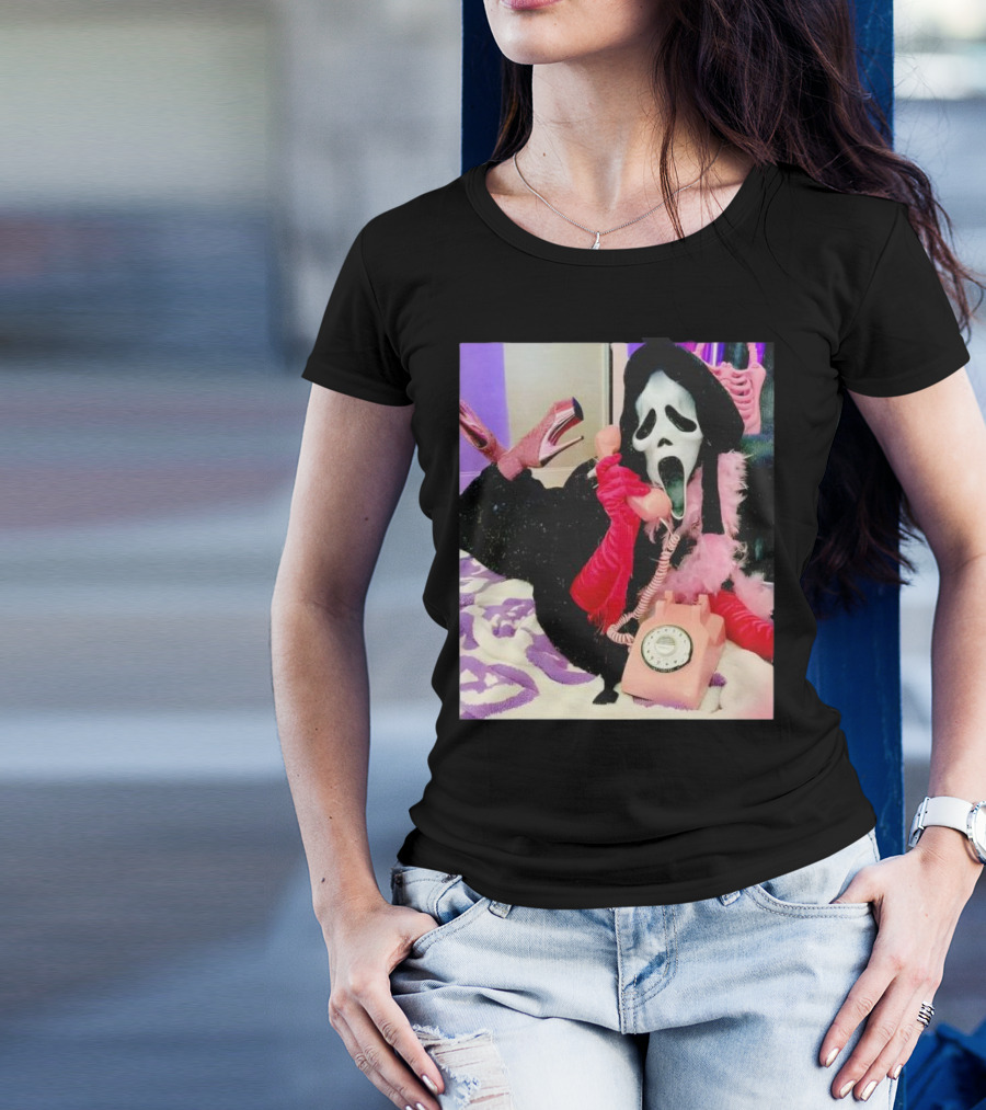 Scream Ghostface Halloween Pink Vintage Telephone Retro Style T-Shirt