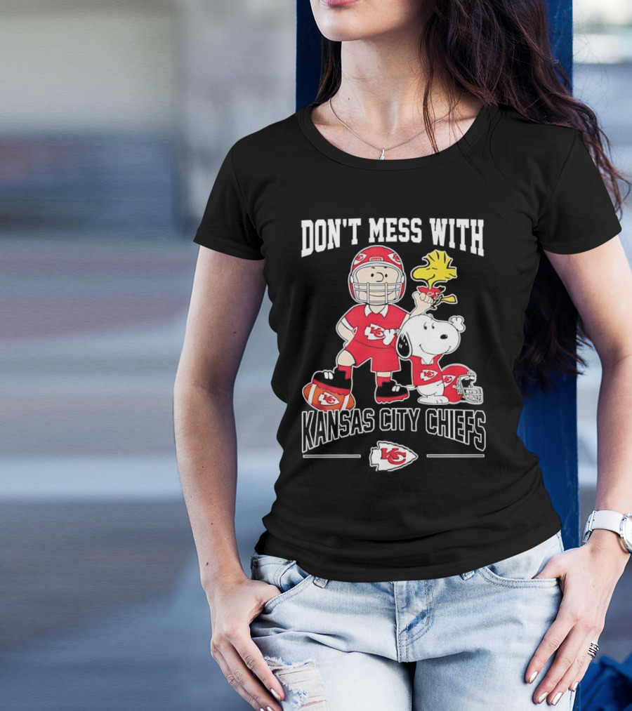 Don’t Mess With Kansas City Chiefs And Peanuts Characters Collaboration T-Shirt