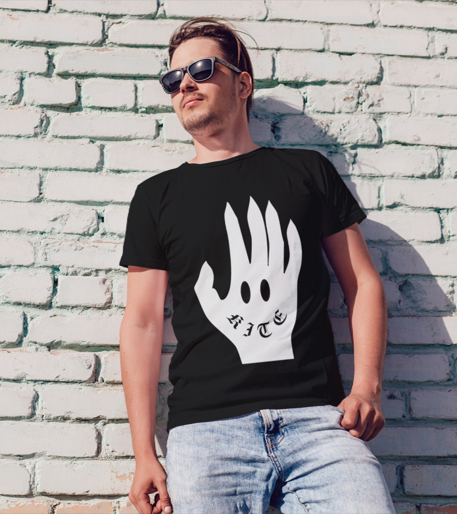 Kite Smile Hand By Stefan Fält T-Shirt