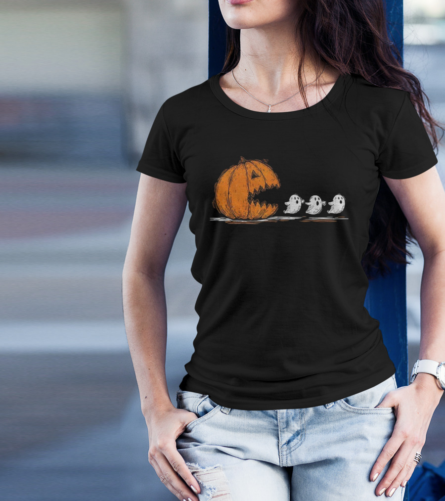 Pumpkin Chasing Ghosts Spooky Season Funny Halloween Vintage T-Shirt