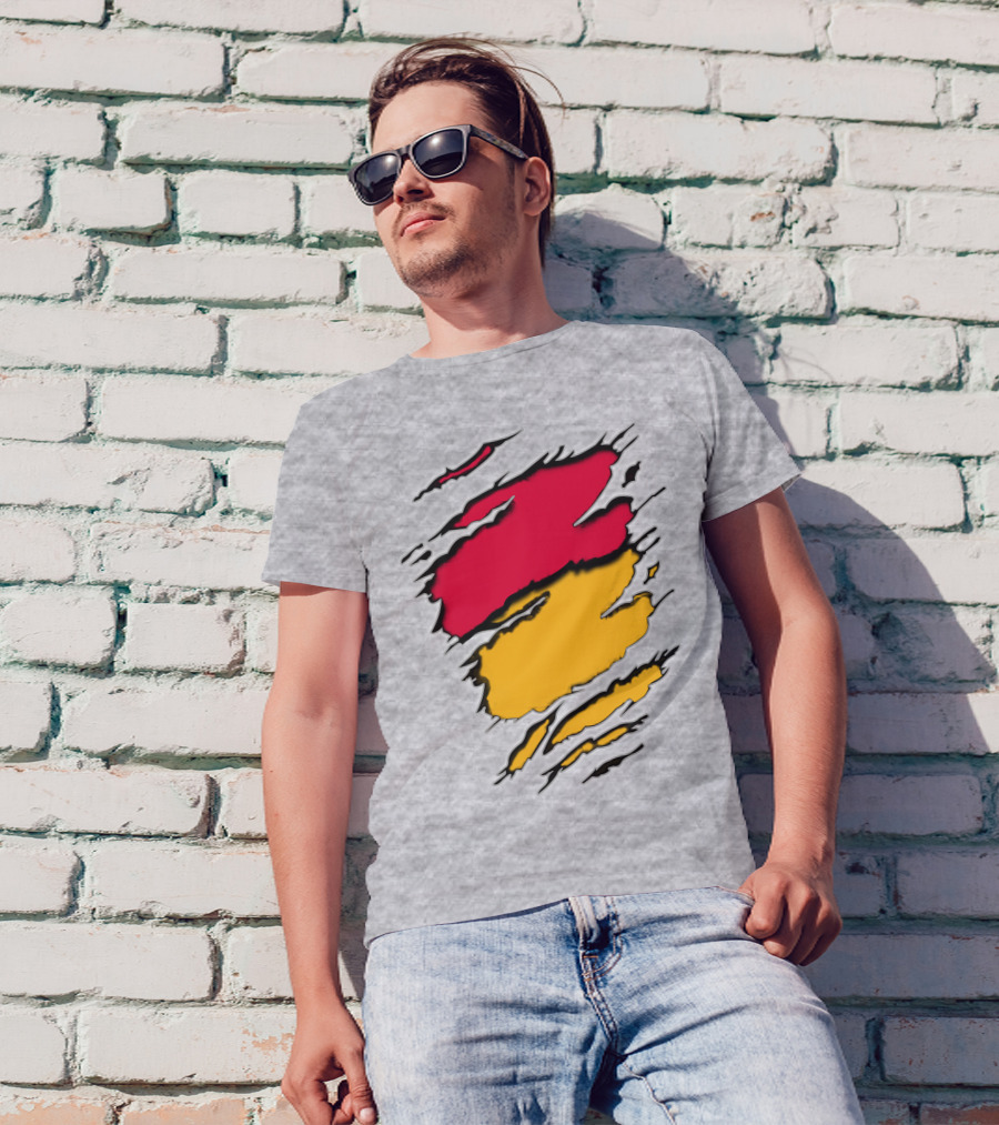 Pac Bra Claw Marks Design Red Yellow Scratch Marks T-Shirt