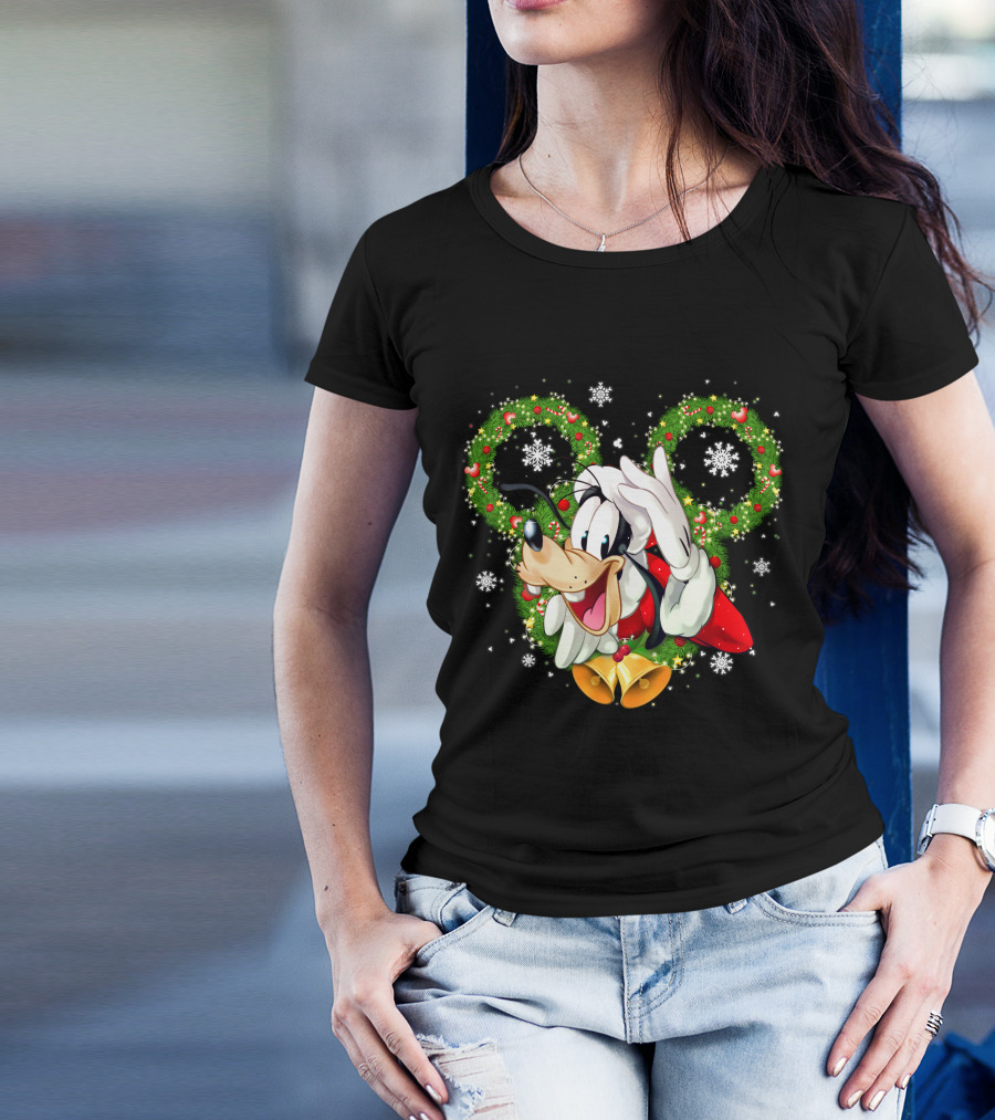 Goofy Christmas Holiday Cheer With Wreaths And Bells T-Shirt