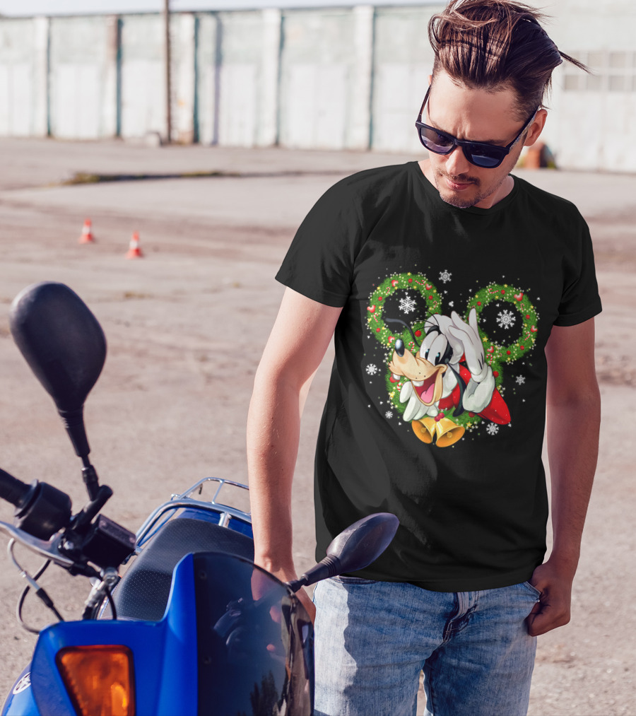 Goofy Christmas Holiday Cheer With Wreaths And Bells T-Shirt