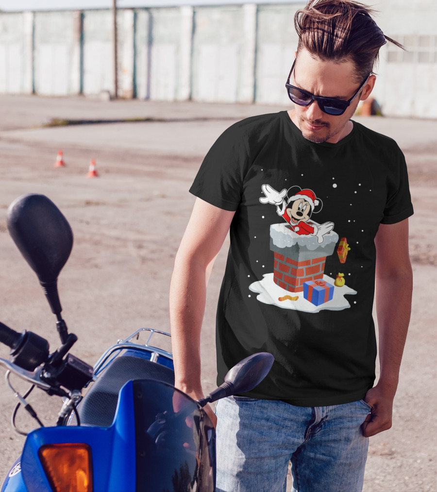 Minnie Mouse Santa In Chimney With Christmas Gifts And Snowflakes T-Shirt