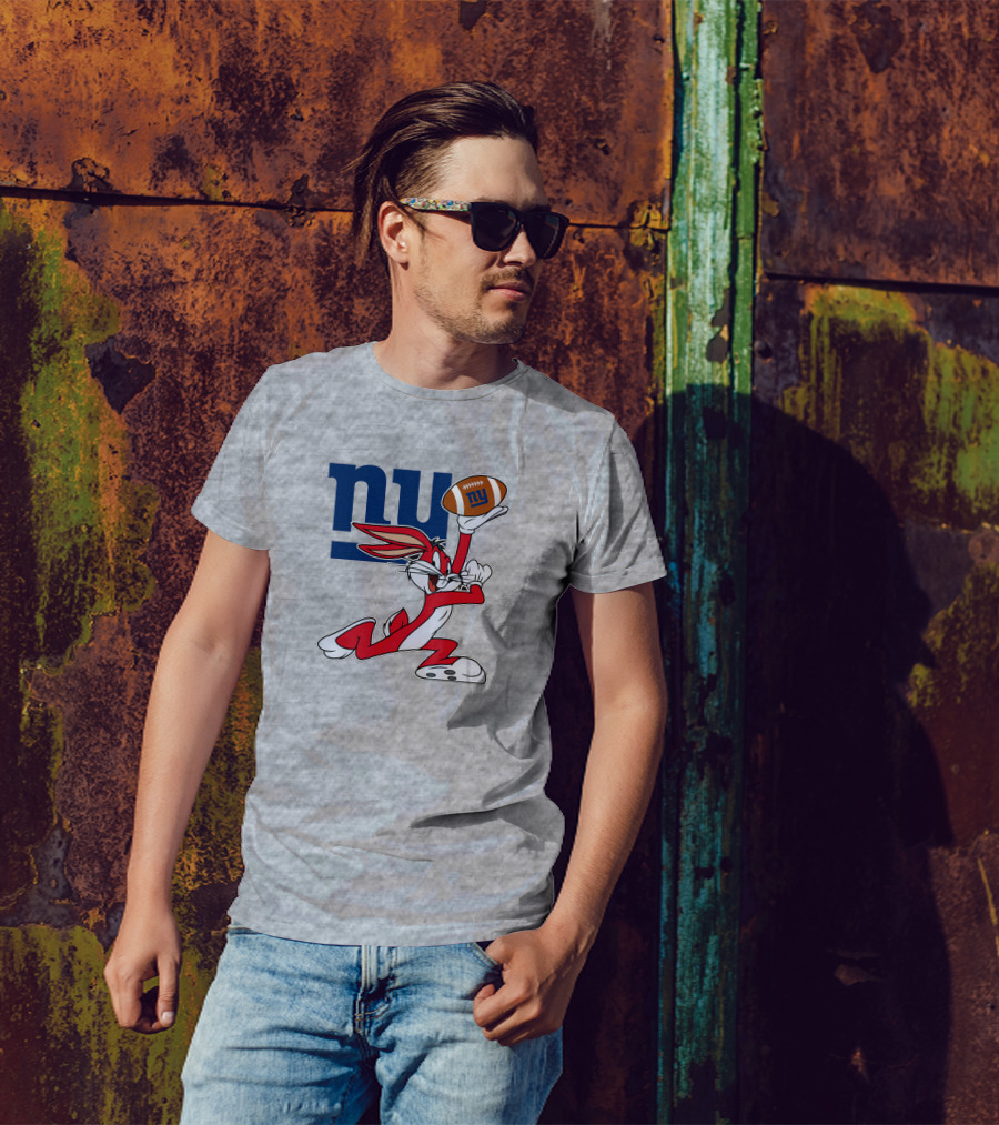 New York Giants Bugs Bunny Football T-Shirt
