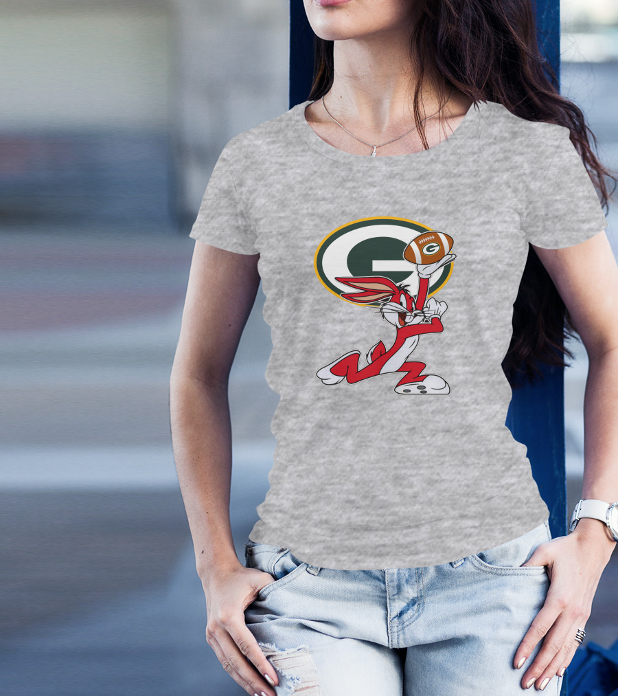 Green Bay Packers Bugs Bunny Holding Football T-Shirt