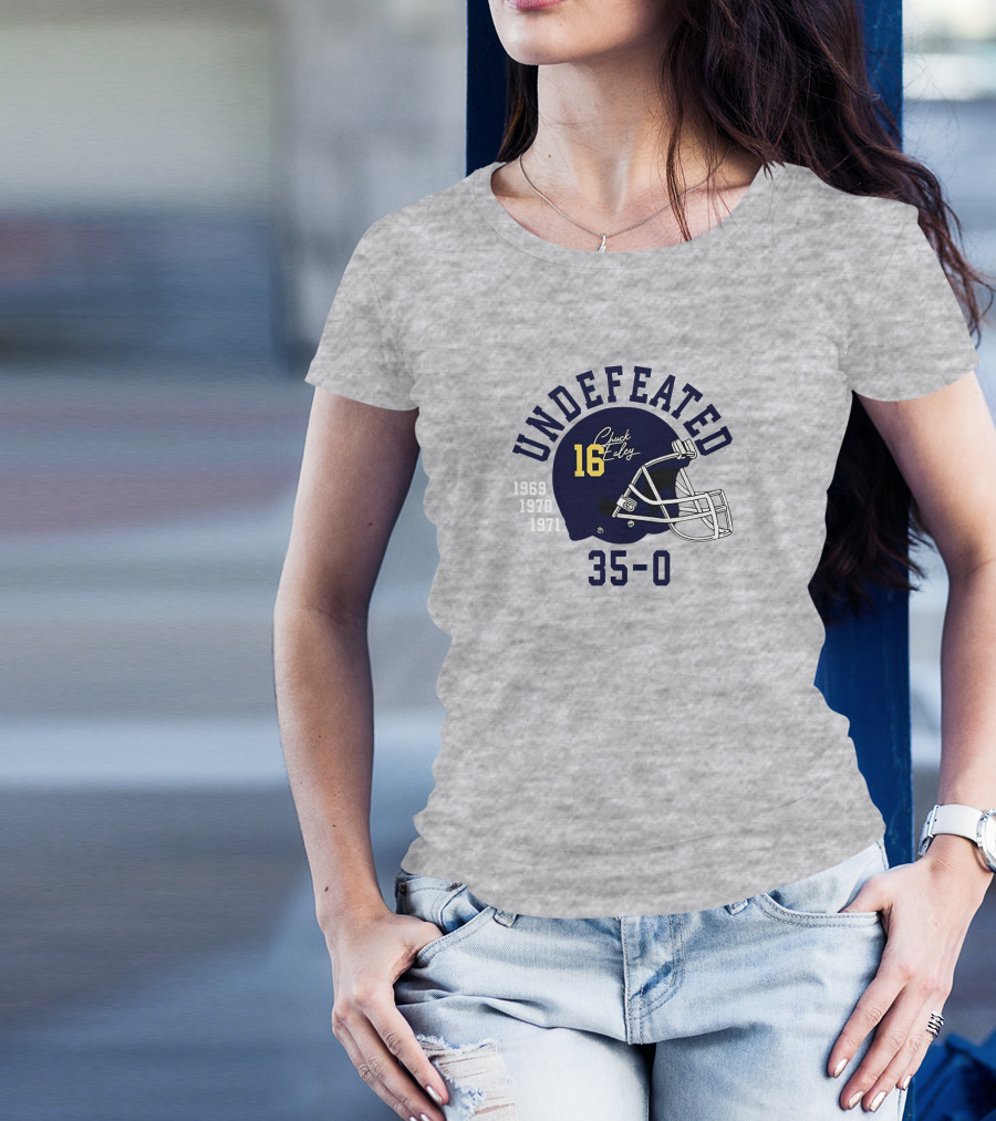Undefeated Chuck Ealey 1969 1970 1971 35-0 Helmet 16 T-Shirt