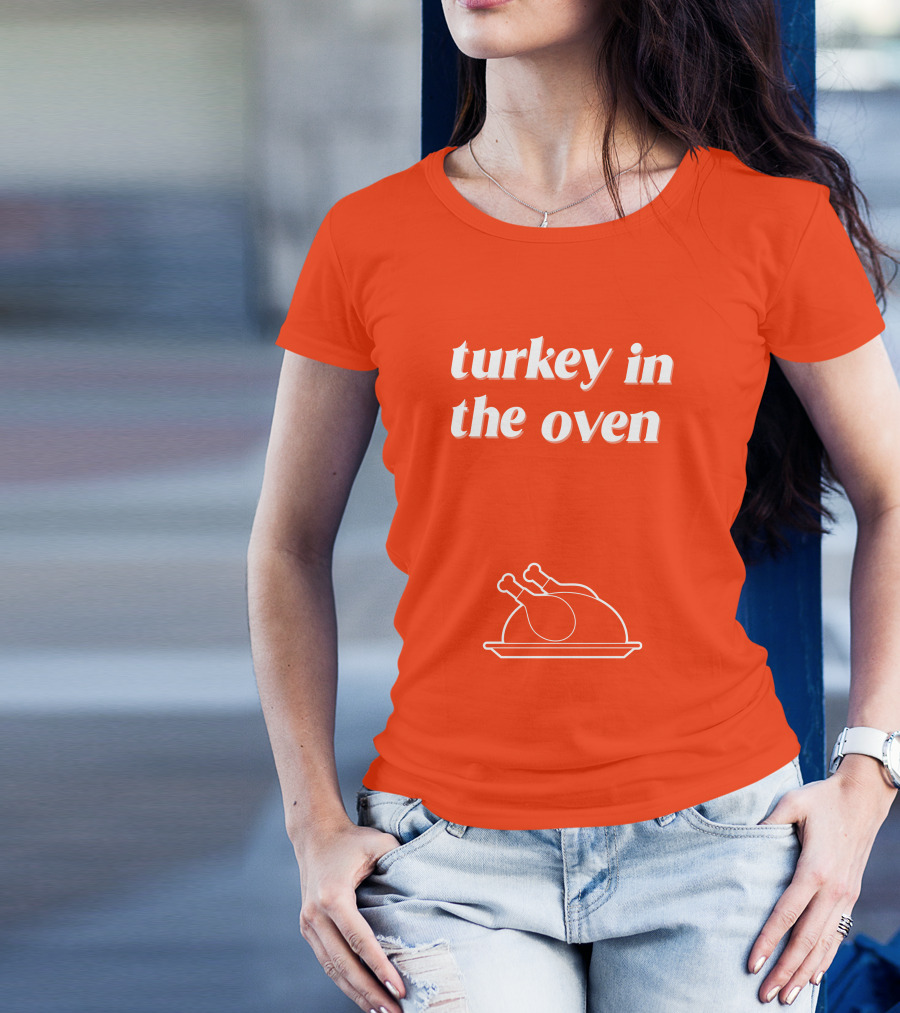 Turkey In The Oven Thanksgiving Holiday Plate T-Shirt