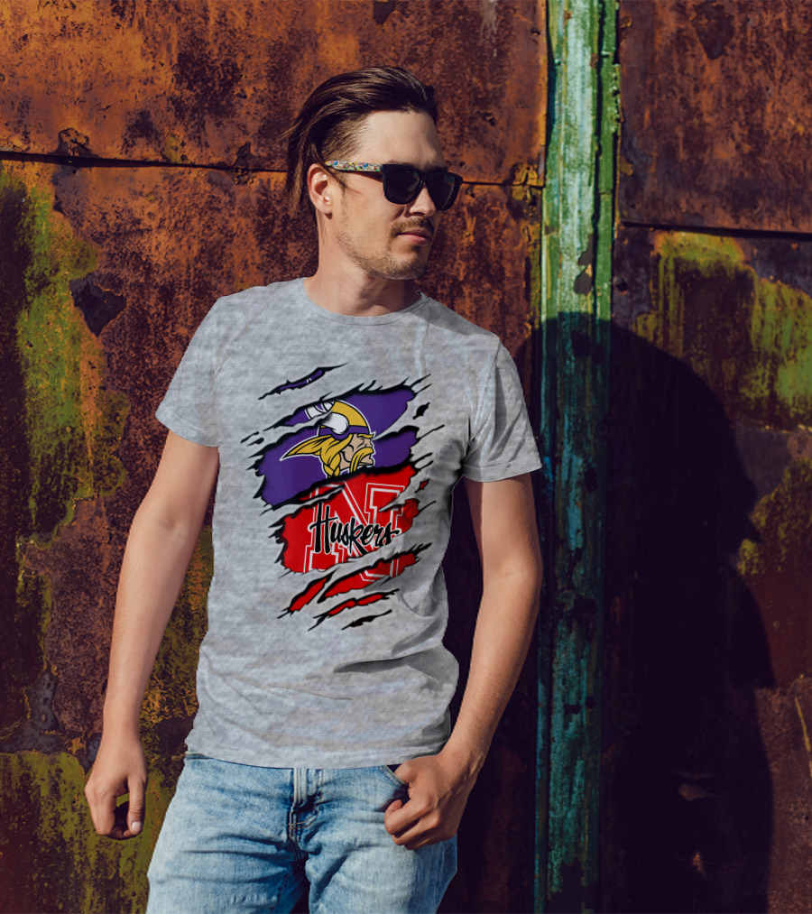 Vikings Huskers Ripped Logo Blend T-Shirt