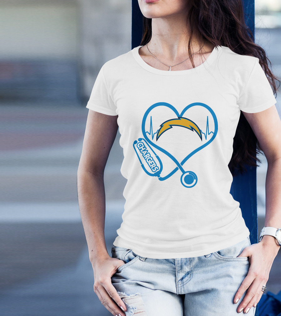 Nurse Love Chargers Heartbeat Stethoscope Football Fan T-Shirt