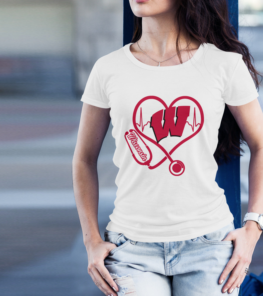 Nurse Love Wisconsin Badgers Heartbeat Stethoscope T-Shirt