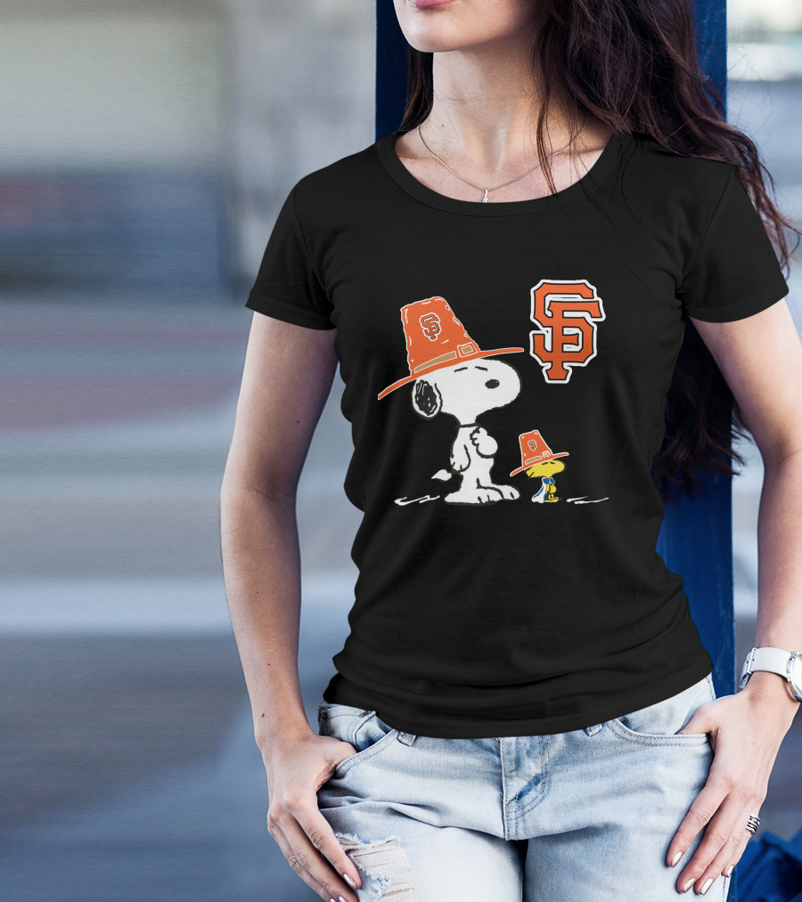 San Francisco Giants Snoopy Woodstock Thanksgiving Hat T-Shirt