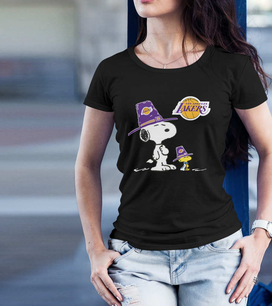 Los Angeles Lakers Snoopy Peanuts Basketball T-Shirt