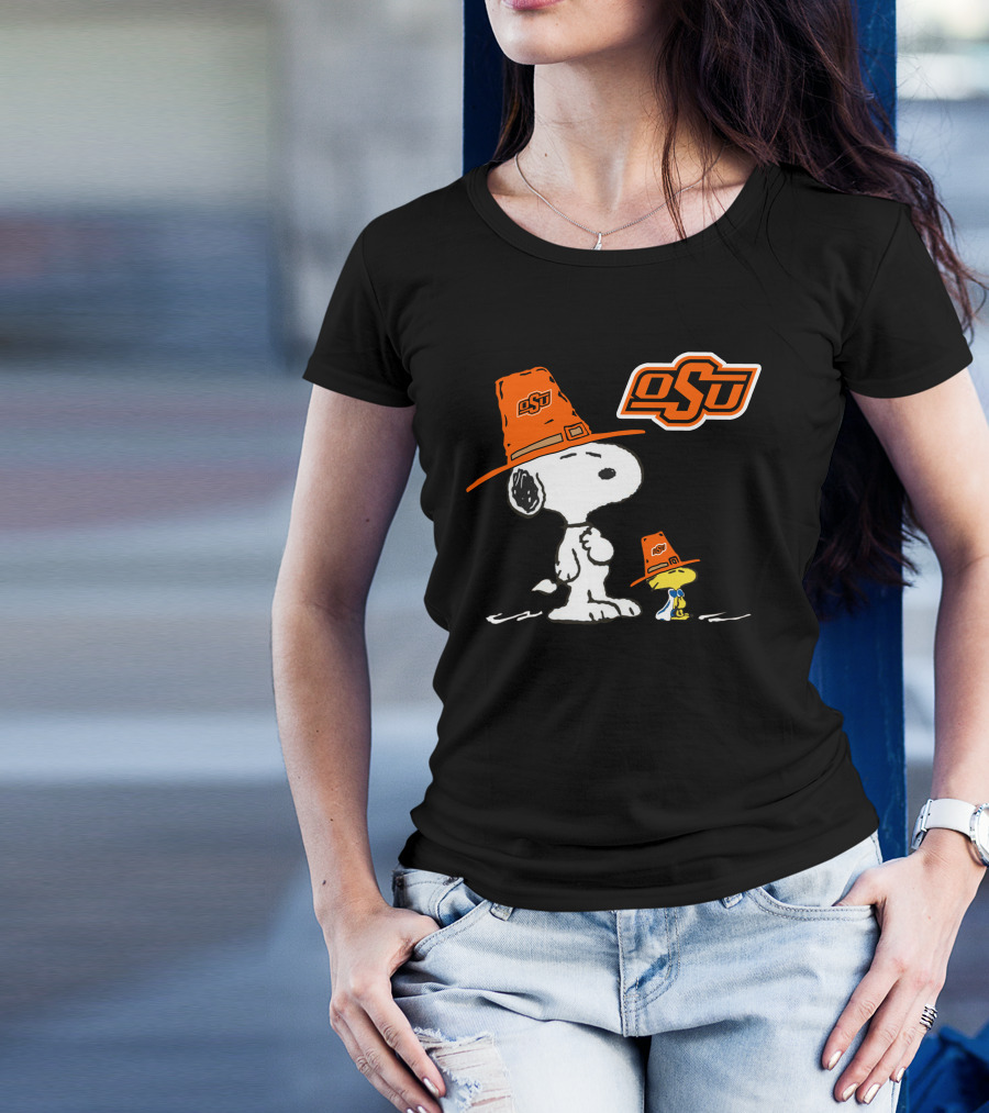 Oklahoma State Cowboys Snoopy OSU Hat Peanuts T-Shirt